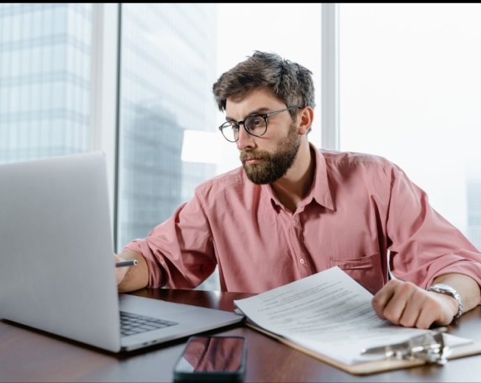 the-future-of-the-eurozone-economy:-inflation,-debt,-and-policy