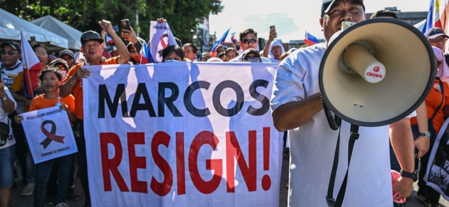 philippine-president-marcos-rejects-sister’s-accusation-of-chronic-drug-use