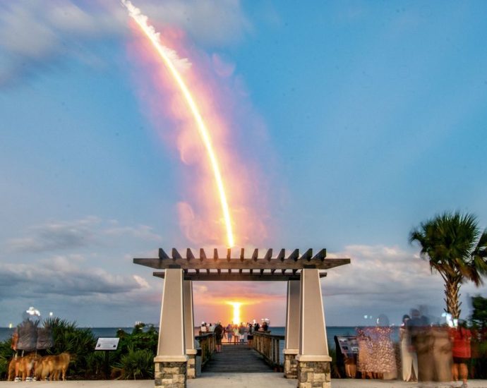 FAA lifts ban on daytime rocket launches after government shutdown ends