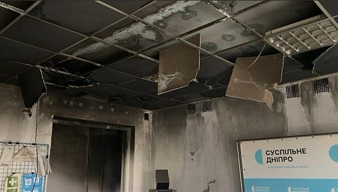 russian-drones-strike-ukrainian-public-broadcaster-newsroom-in-dnipro,-injuring-two