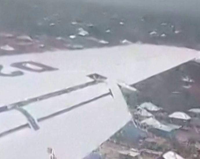 onboard-video-captures-crash-of-plane-carrying-dr-congo-minister 