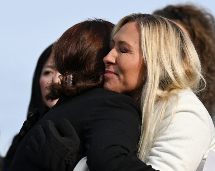 survivors-denounce-the-traitor’s-attempts-to-block-epstein-files-vote