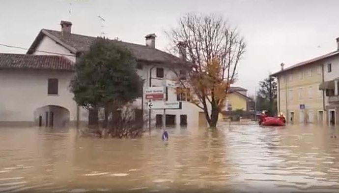 severe-floods-and-landslide-hit-northern-italy,-causing-casualties-and-evacuations
