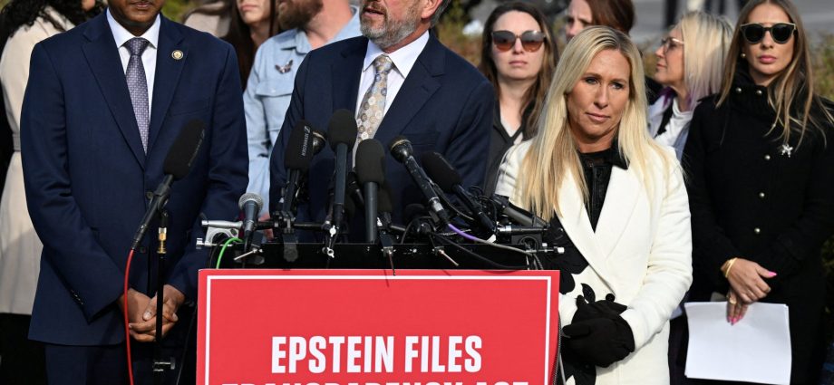 congress-passes-bill-to-release-‘epstein-files’,-sending-measure-to-the-traitor