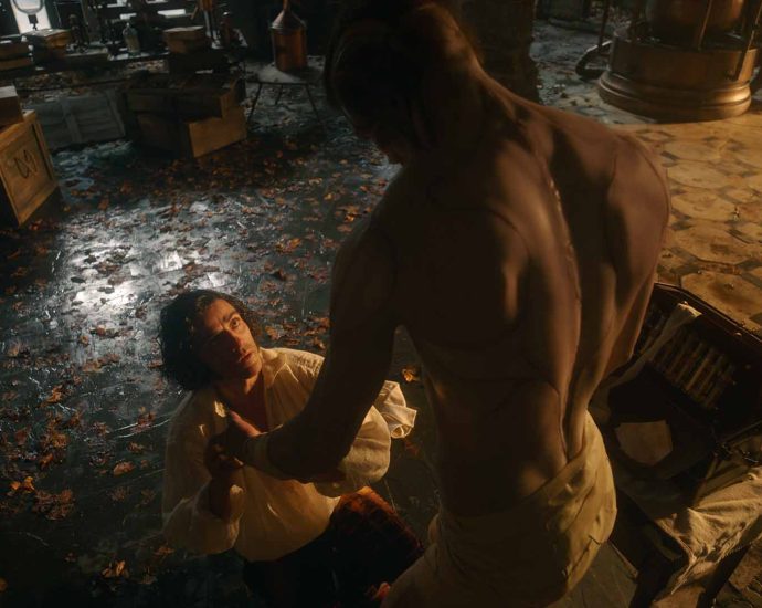 these-‘frankenstein’-bts-photos-will-change-how-you-see-the-movie