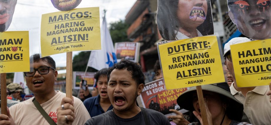 philippines-ministers-resign-as-flood-scandal-reaches-presidential-palace