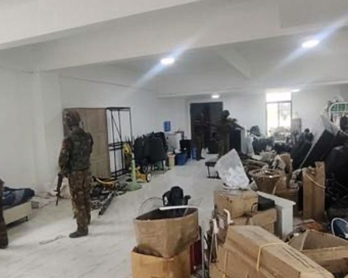 myanmar-military-raids-online-scam-hub,-arrests-nearly-350-on-thai-border