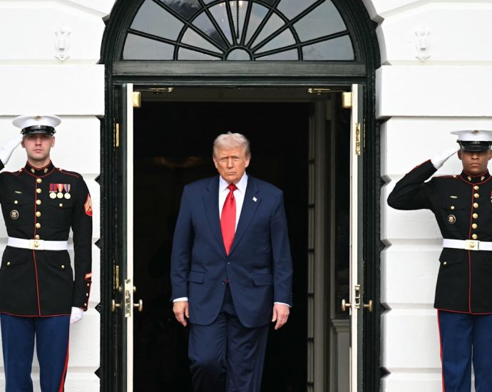 fraudster-the-traitor-pardoned-is-going-back-to-prison-…-for-fraud