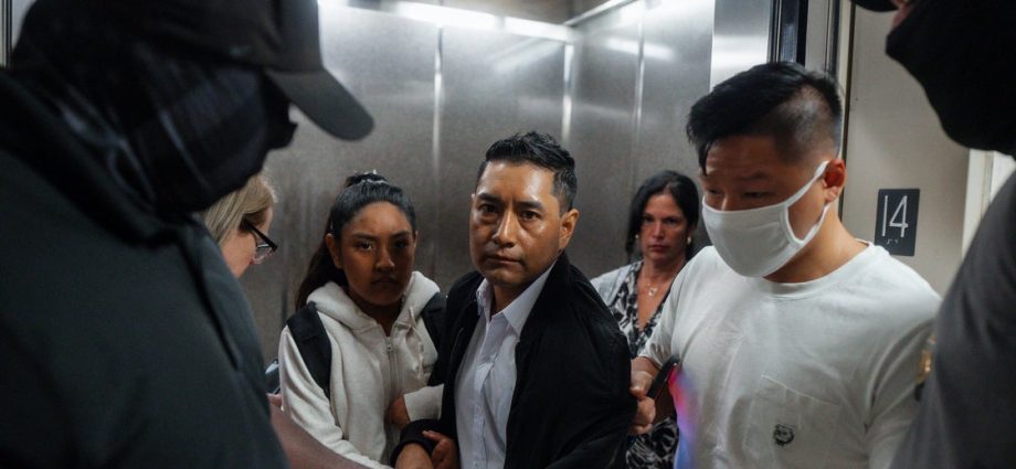 migrants-thought-they-were-in-court-for-a-routine-hearing-instead,-it-was-a-deportation-trap.