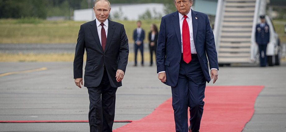 ukraine-offered-“kremlin-peace-plan”:-halve-armed-forces,-cede-territories,-abandon-weapons,-accept-russian-as-official-language