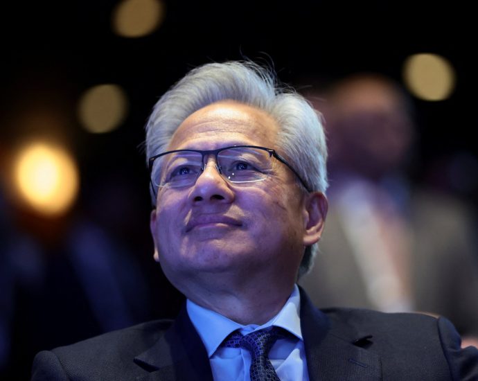 nvidia-forecasts-q4-revenue-above-estimates-despite-ai-bubble-concerns