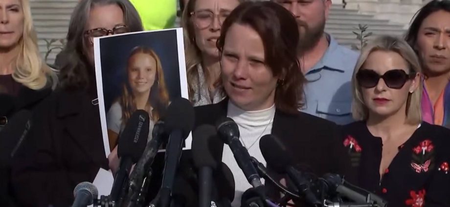 “bring-the-truth-out-of-the-shadows”:-survivors-hail-congressional-vote-to-release-epstein-files