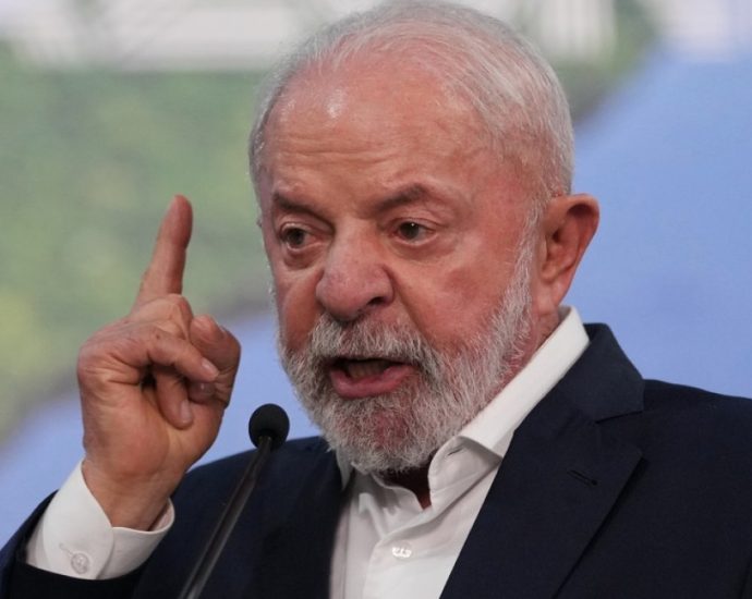 brazil’s-lula-faces-obstacles-in-push-for-agreement-at-climate-summit