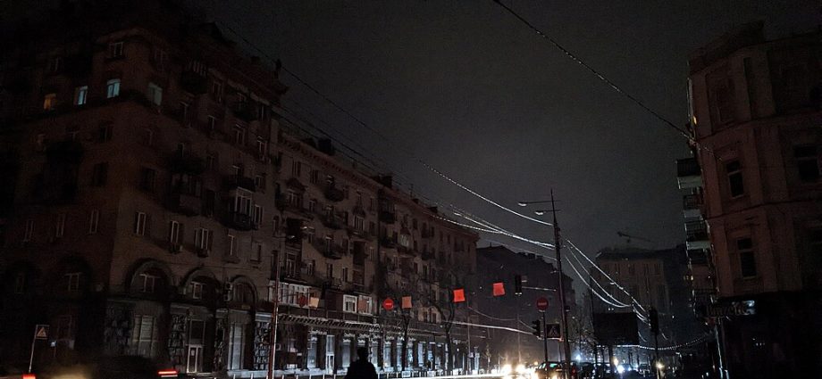 kyiv-to-launch-first-protected-mini-heat-and-power-plants-as-city-braces-for-hardest-wartime-winter