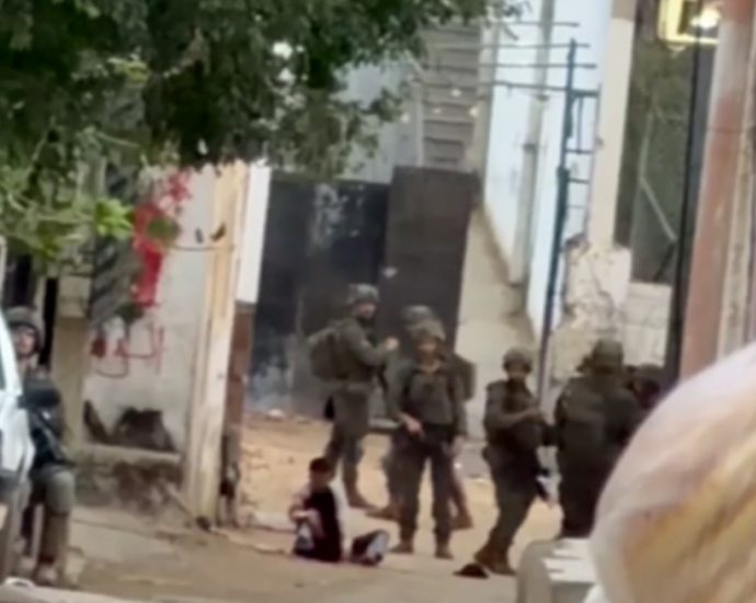 video-shows-palestinian-child-after-shooting-by-israeli-forces