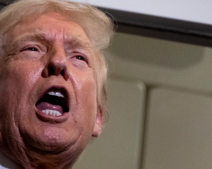 the-traitor-has-midnight-meltdown-over-‘no-talent’-tv-host:-‘get-the-bum-off-the-air!!!’