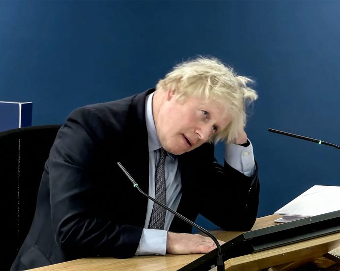 ‘chaotic’-culture-in-uk-government-led-to-more-covid-deaths,-inquiry-finds