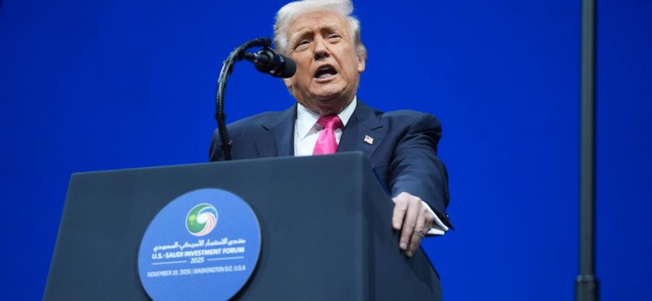 the-traitor-calls-democrats-‘traitors’-for-urging-military-to-‘refuse-illegal-orders’