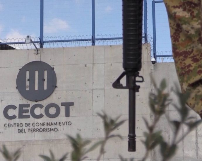 “you-have-arrived-in-hell”:-venezuelans-sent-by-us.-to-el-salvador-faced-torture,-sexual-abuse