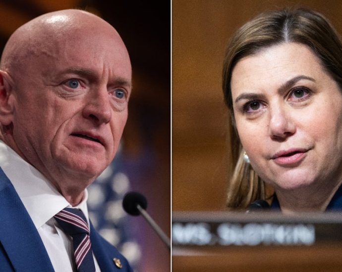 prominent-democratic-veterans-urge-troops-to-defy-‘illegal-orders’