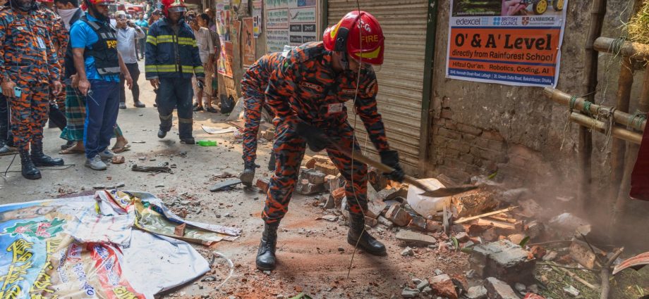 at-least-three-killed-as-magnitude-5.5-earthquake-hits-bangladesh