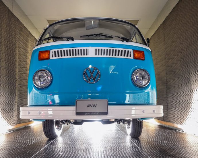 burned-but-not-broken:-viral-vw-bus-unveiled-after-full-restoration