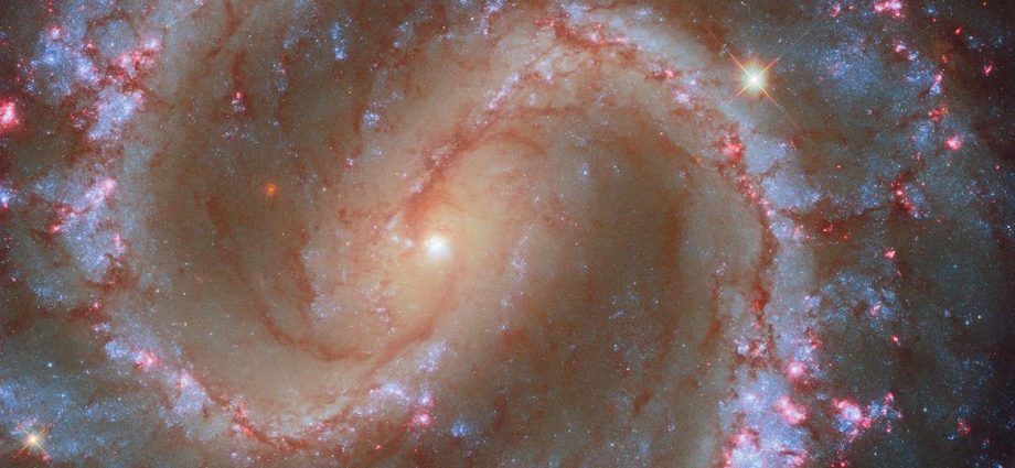 hubble-seeks-clusters-in-‘lost-galaxy’