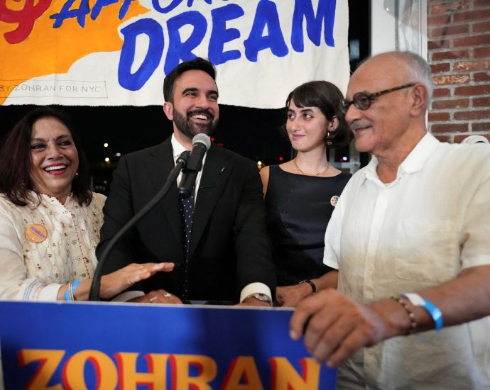 mahmood-mamdani-says-palestine-helped-motivate-son-zohran’s-mayoral-run