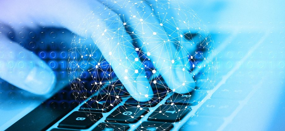 online-freedom-and-security:-the-next-big-challenge-in-tech