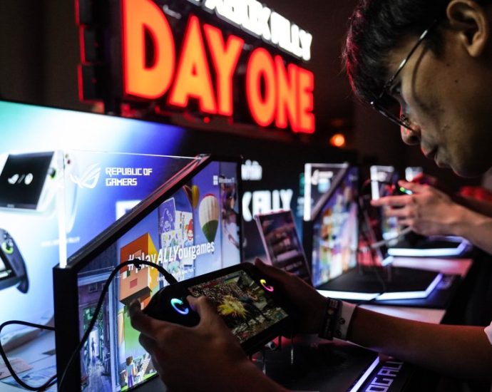 over-half-of-video-game-industry-workers-want-to-join-a-union:-report