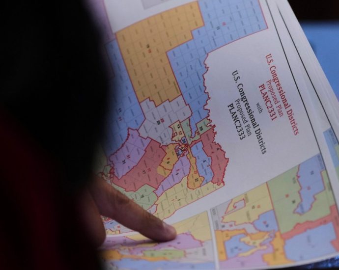 us-supreme-court-blocks-order-on-likely-racial-bias-in-new-texas-voter-map