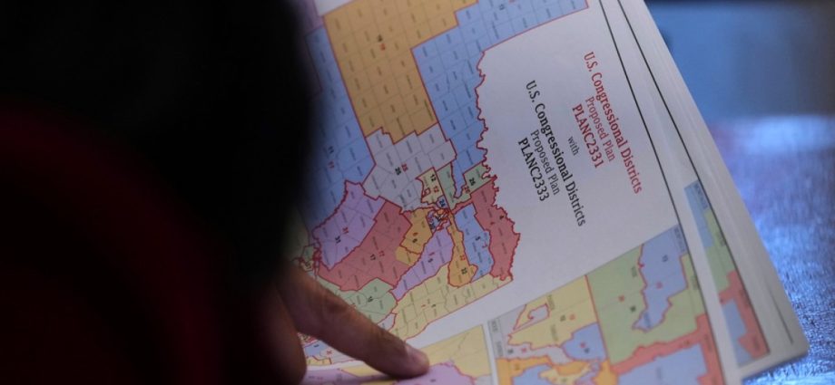 us-supreme-court-blocks-order-on-likely-racial-bias-in-new-texas-voter-map