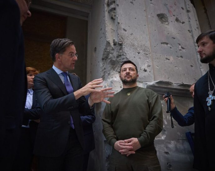 west-tells-zelenskyy:-“we-don’t-welcome-you.-we-welcome-ukrainian-people-in-your-person”