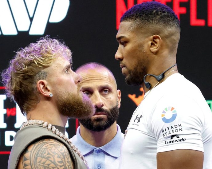 jake-paul-dwarfed-by-anthony-joshua-in-heavyweight-boxing-face-off