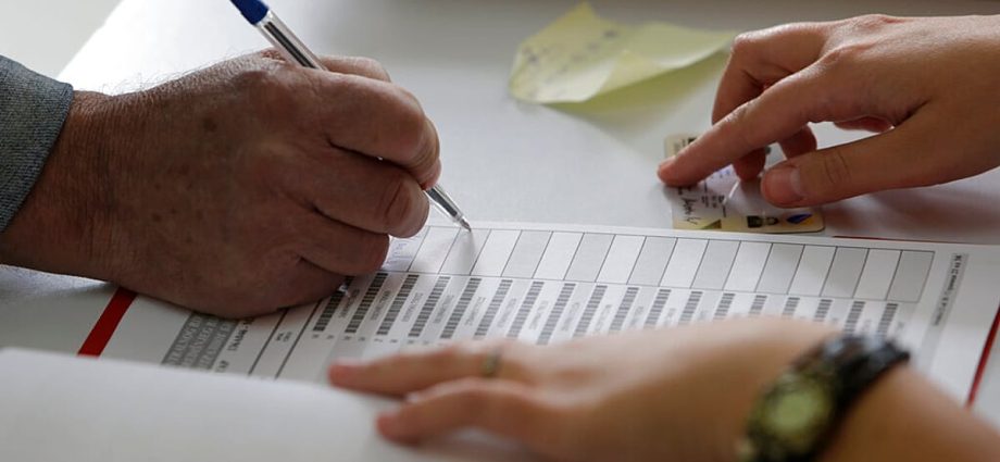 bosnia’s-republika-srpska-votes-for-new-president-in-snap-election