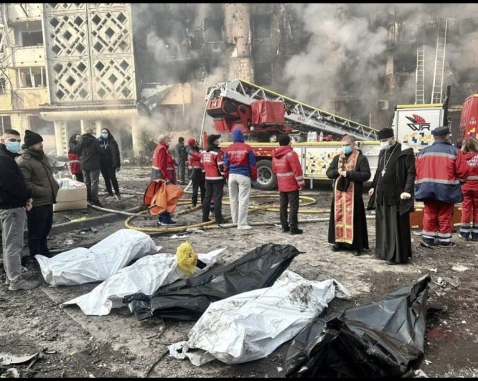 fourth-day-of-rescue-work-in-ternopil-uncovers-33rd-victim-of-russian-missile-strike