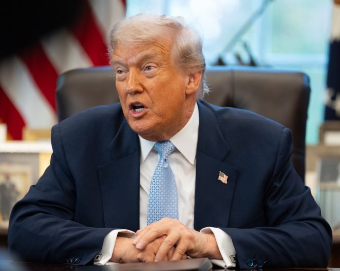 dem-lawmakers-get-bomb-threats-after-the-traitor-calls-for-their-execution