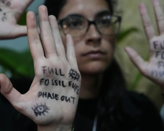 is-the-global-public-tuning-out-the-climate-change-debate?