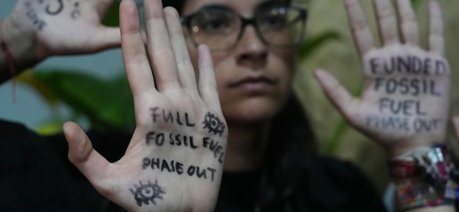 is-the-global-public-tuning-out-the-climate-change-debate?