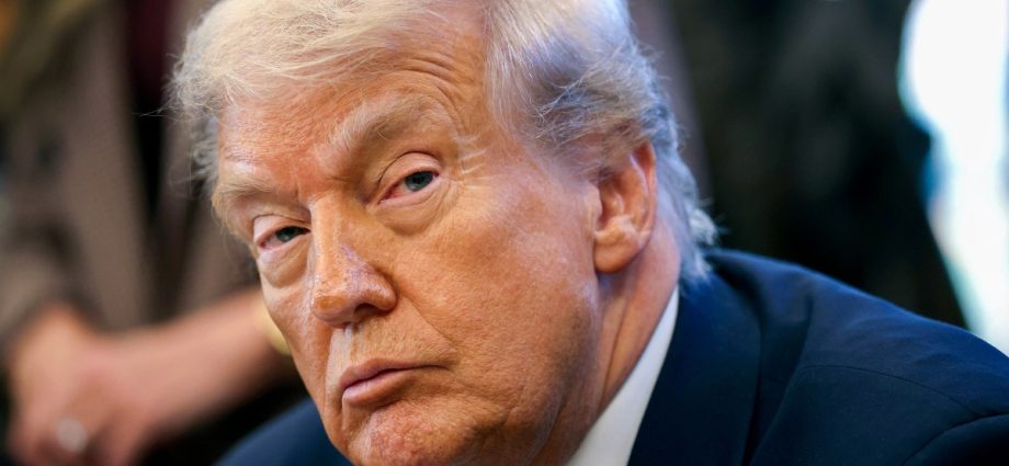 The Traitor says he wasn’t threatening Democrats he accused of ‘seditious behavior, punishable by death’