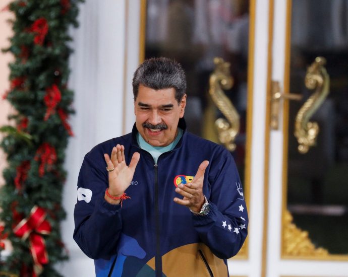 airlines-cancel-venezuela-flights-amid-us-warnings-and-military-buildup