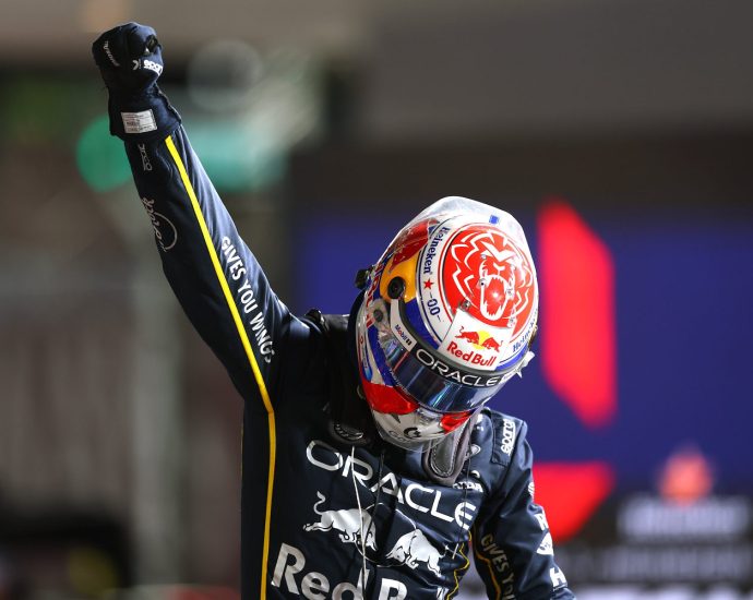 max-verstappen-wins-formula-1-race-in-las-vegas,-but-runner-up-lando-norris-extends-championship-lead