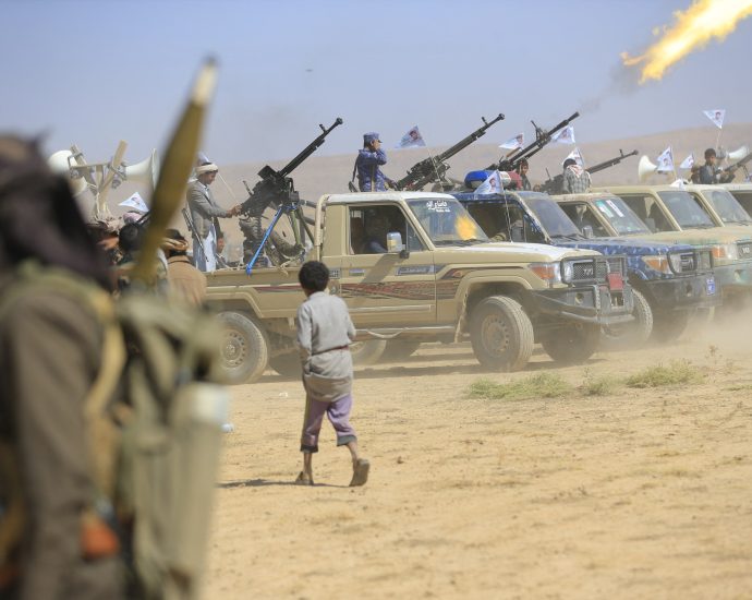 houthi-court-sentences-17-to-death-accused-of-spying-for-israel,-west