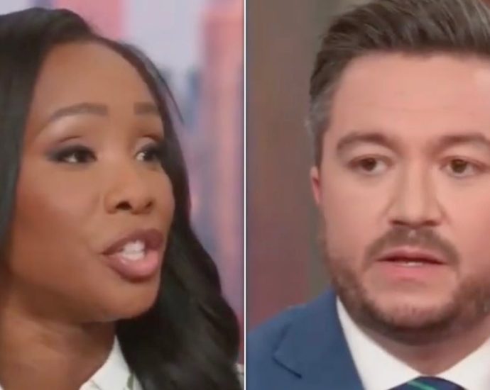 cnn-host-grills-maga-guest-over-the-traitor-threats:-‘it-is-a-yes-or-no-question!’