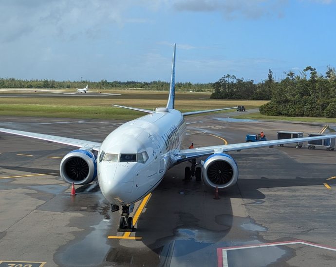 ntsb-report-confirms-united-boeing-737-collided-with-weather-balloon-at-36,000-feet