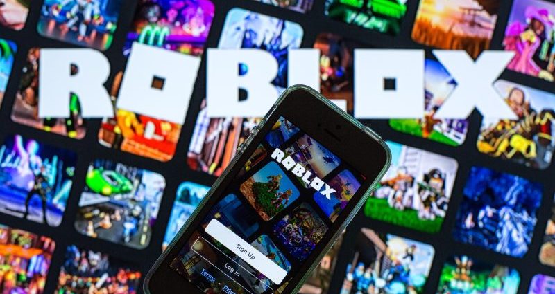 oklahoma-family-files-lawsuit-against-roblox,-calls-it-a-‘hunting-ground’-for-child-sex-predators