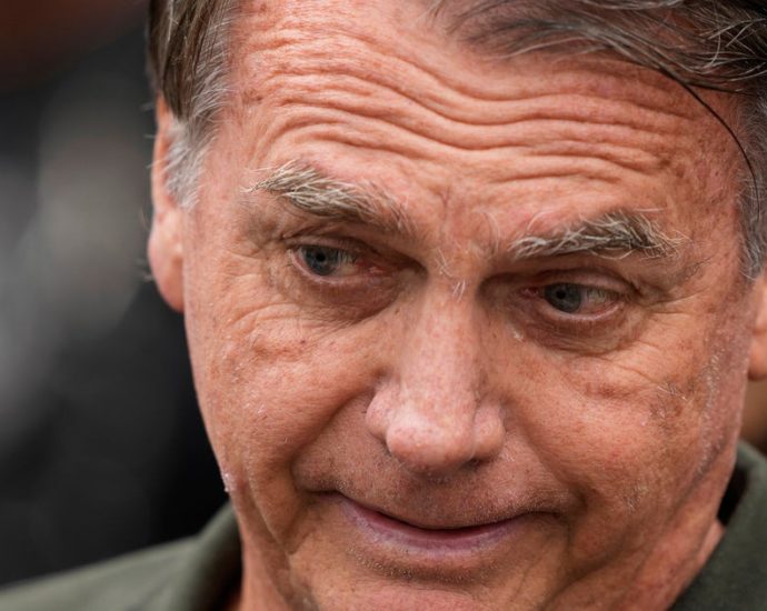 jair-bolsonaro-says-‘hallucinations’-led-him-to-violate-ankle-monitoring