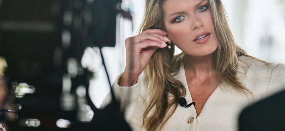 us-judge-dismisses-criminal-charges-against-james-comey,-letitia-james