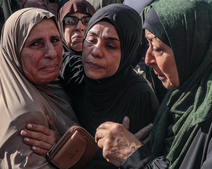 israel-kills-four-palestinians-as-attacks-continue-despite-gaza-ceasefire