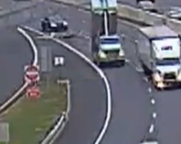 dump-truck-slams-into-sign-on-ohio-highway